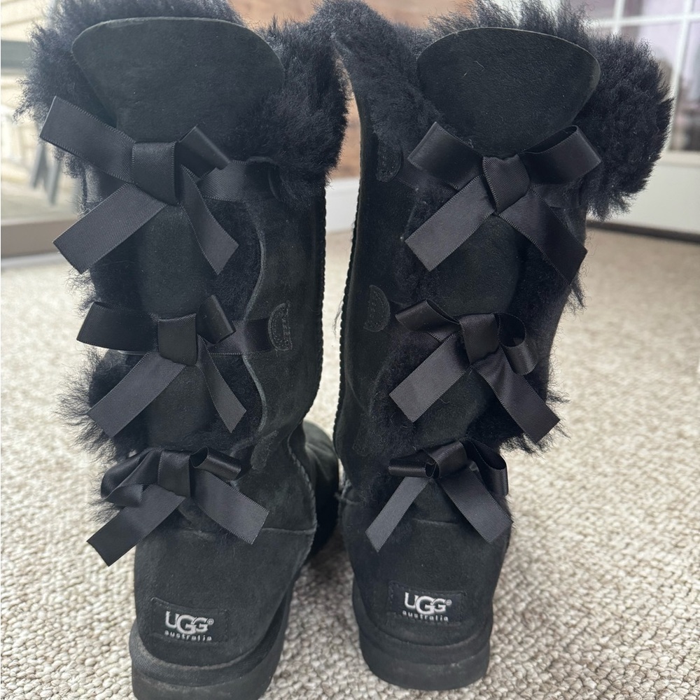 Black Winter Boots with Fur Lining